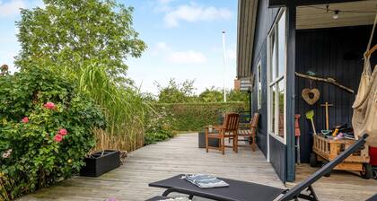 Lovely home in Juelsminde with kitchen