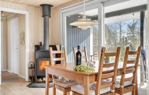 Dining - Lovely home in Juelsminde with kitchen (Juelsminde)