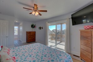 4 Schlafzimmer, Schreibtisch, BĂŒgeleisen/BĂŒgelbrett, WLAN