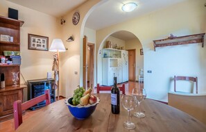 Dining - 3 bedroom beautiful home in Marliana (Marliana)