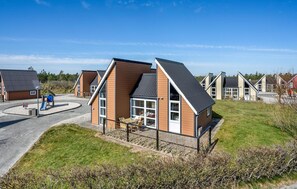 Exterior - 2 bedroom beautiful home in Hadsund (Hadsund)