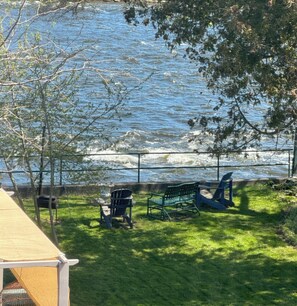 Property grounds - Unit B- Century Home  on Trent River

2-Bedroom with  private patio and garden (Quinte West)