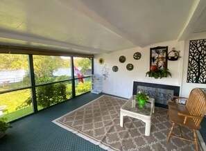 Interior - Unit B- Century Home  on Trent River

2-Bedroom with  private patio and garden (Quinte West)