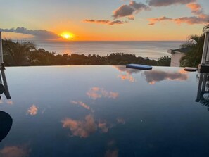 Outdoor pool - Magnificent villa with infinity pool (Bouillante)