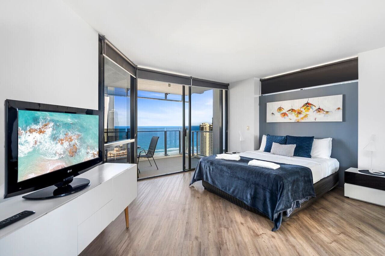 3 bedrooms, desk, iron/ironing board, WiFi