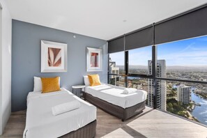3 habitaciones, escritorio, tabla de planchar con plancha y wifi 