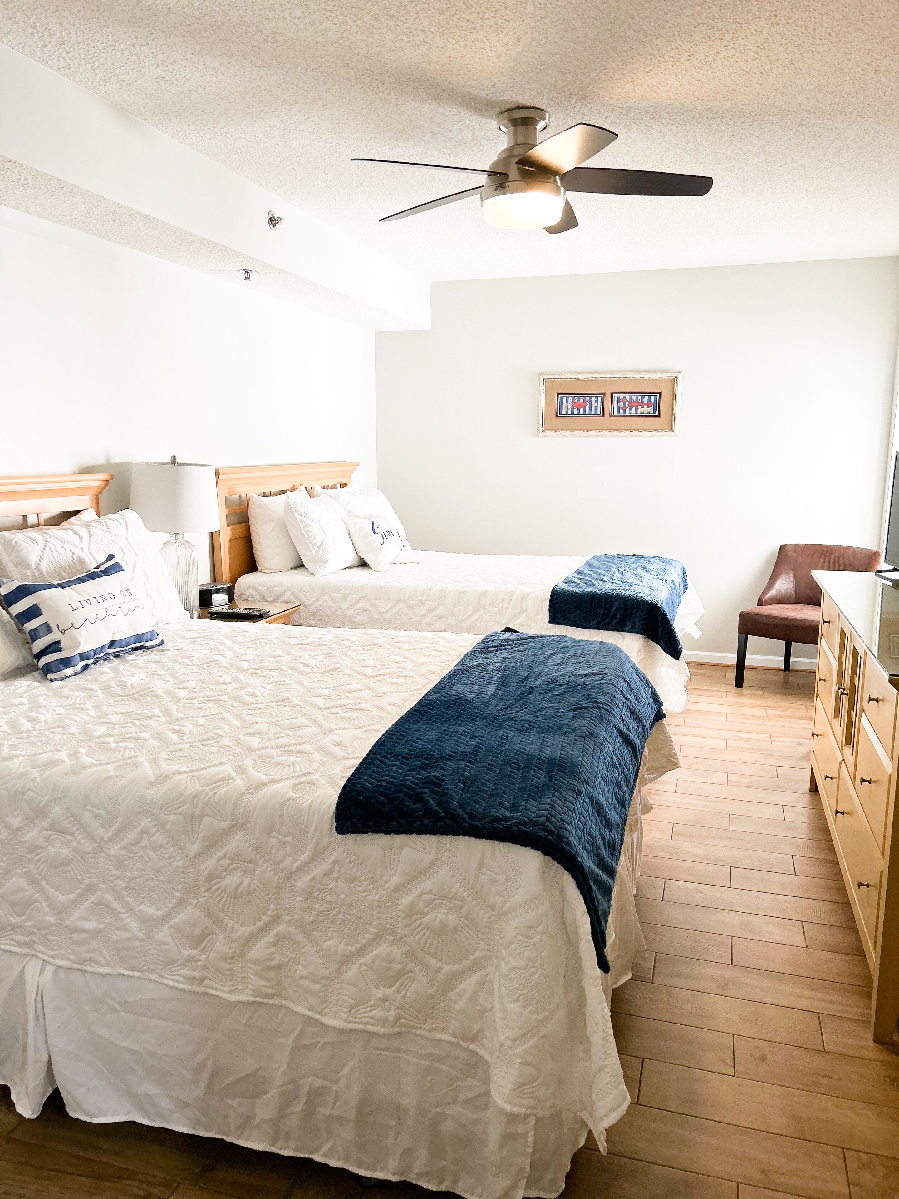 North Myrtle Ocean Front Condo - 3 bed/3 bath - Indoor/Outdoor Pools