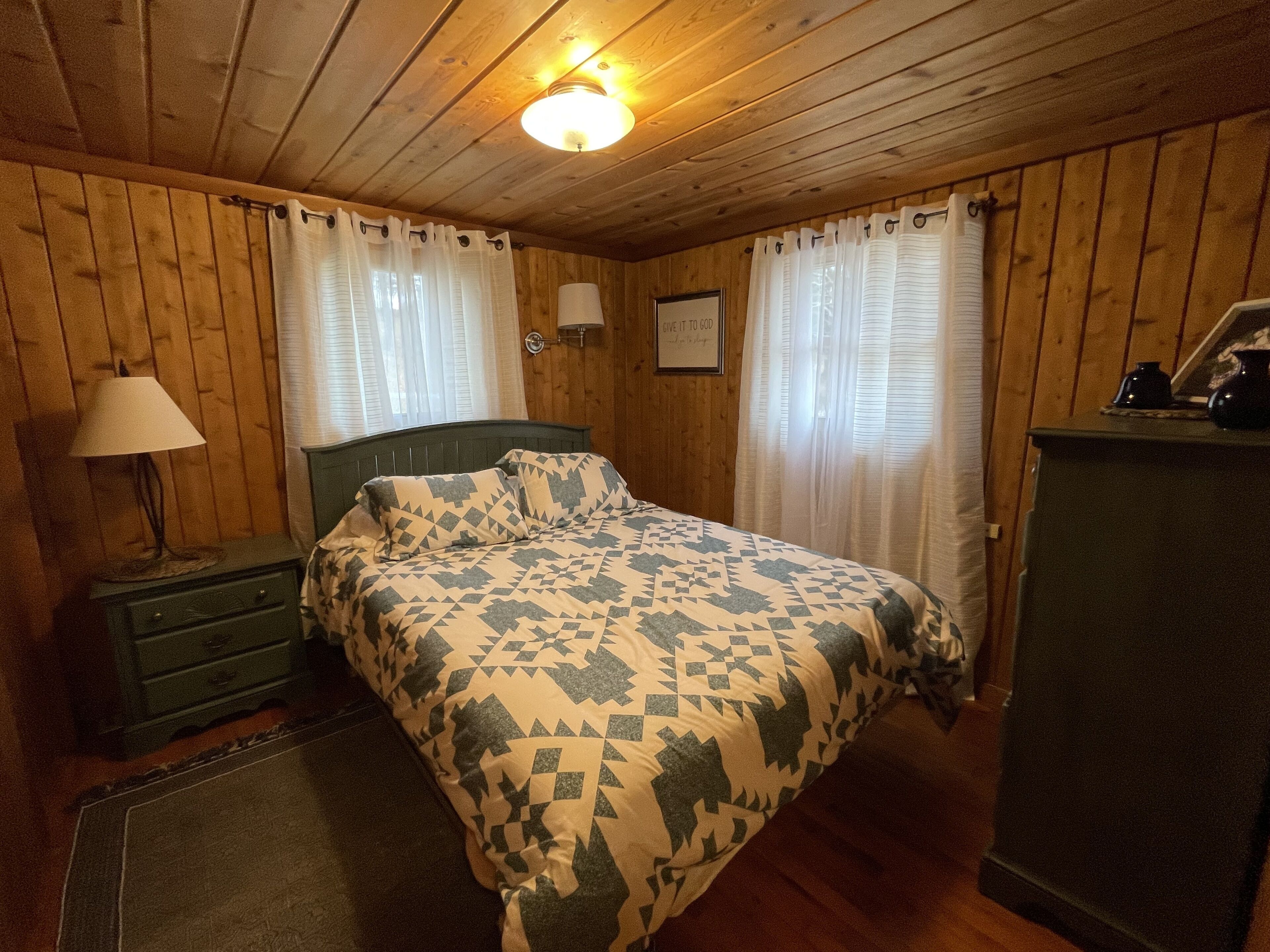 Cozy 3 Bedroom Cabin Near Lake Cumberland