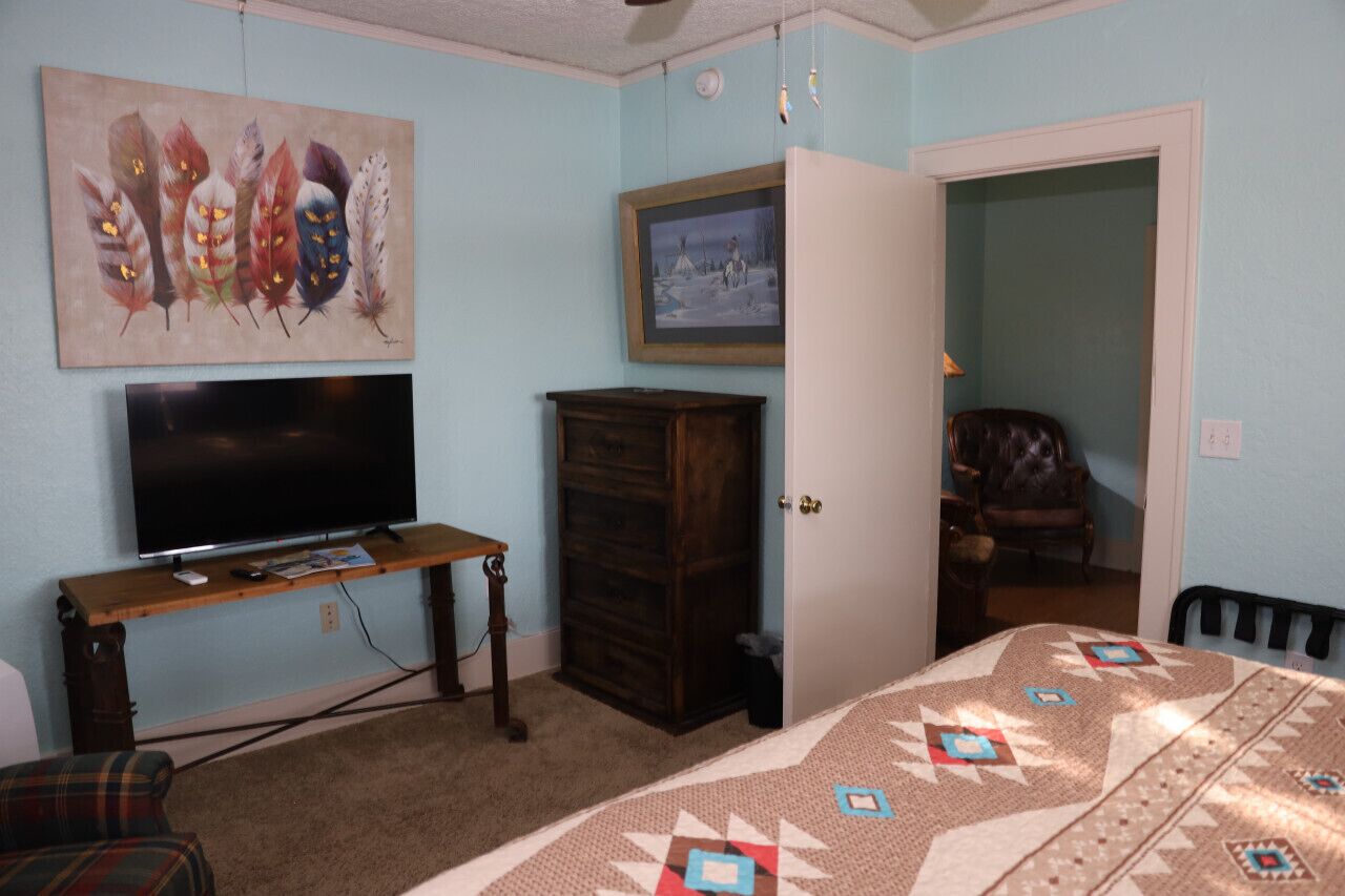 GiGi’s Place Bed and Breakfast - Southwest room