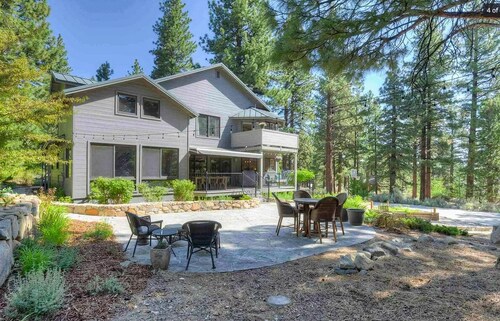 Mt. Rose Retreat Tahoe / Reno 5 BR 4 BA 