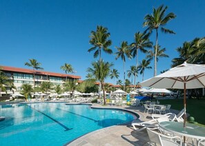7 outdoor pools, pool umbrellas, pool loungers