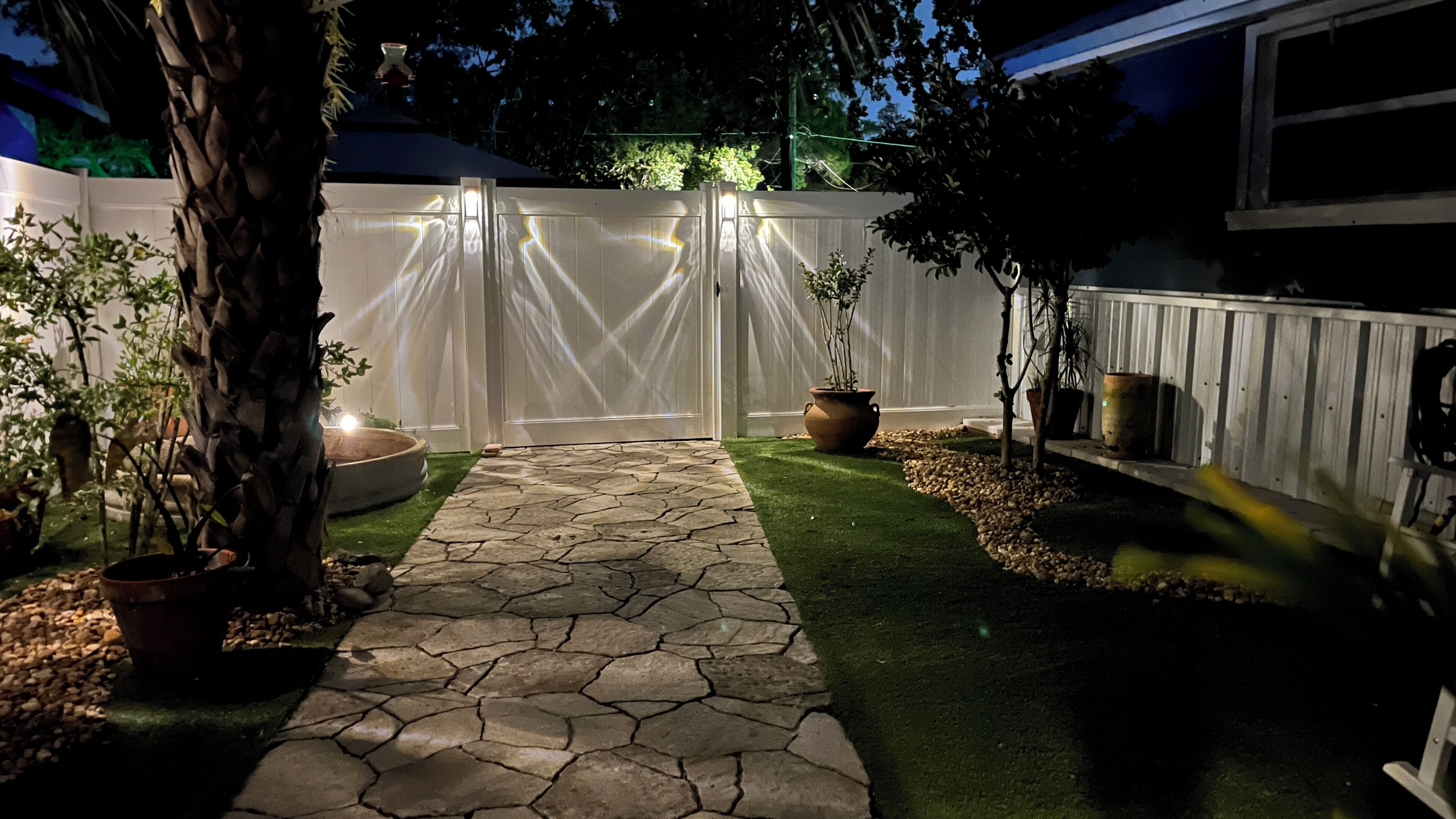 المنطقة المحيطة بالمنشأة