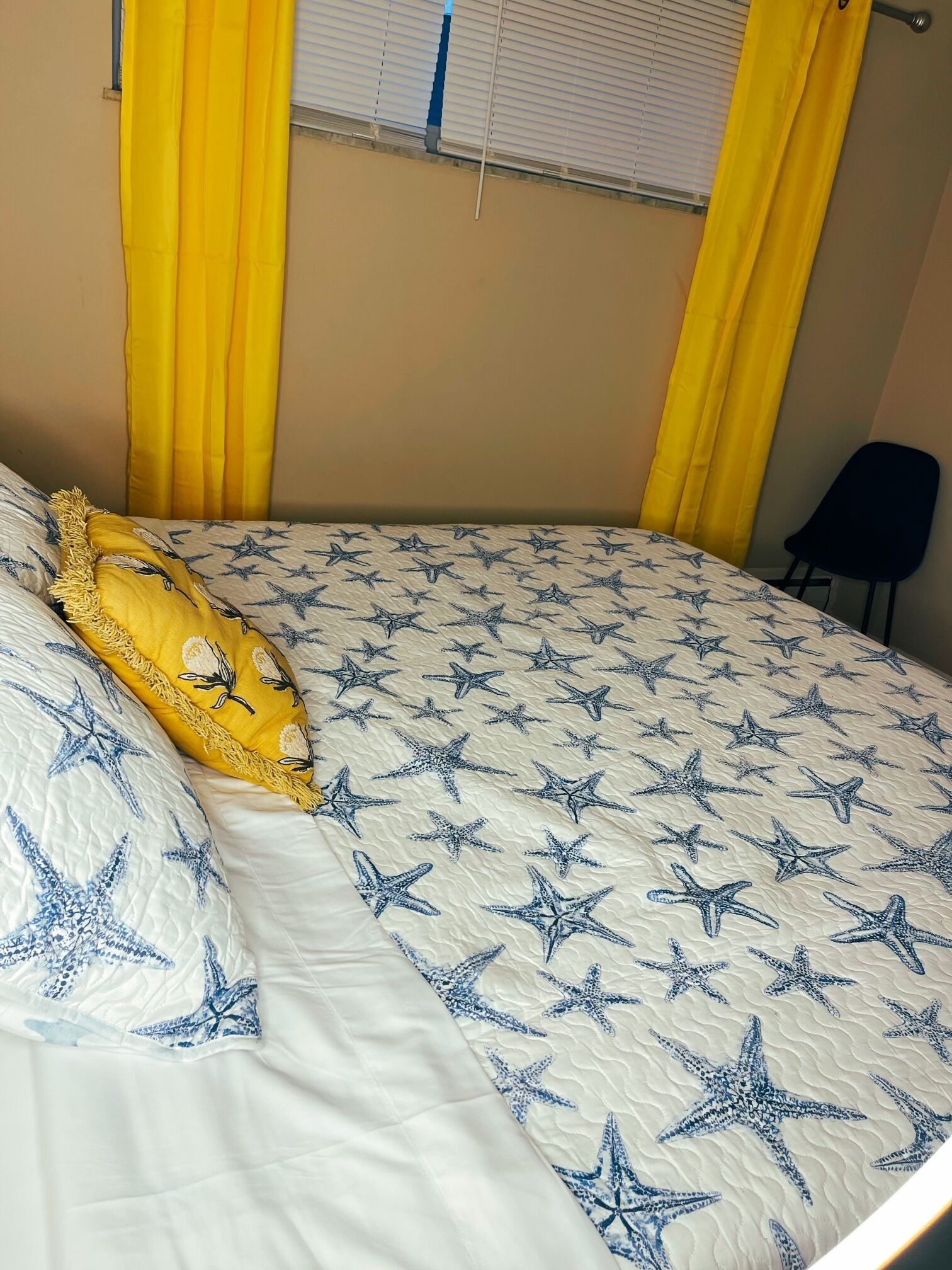 Feel mellow and relaxed with a sun kiss of yellow 🌞