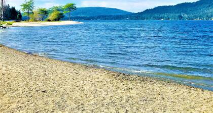 Golf and lake front property with the most amazing views in the valley.