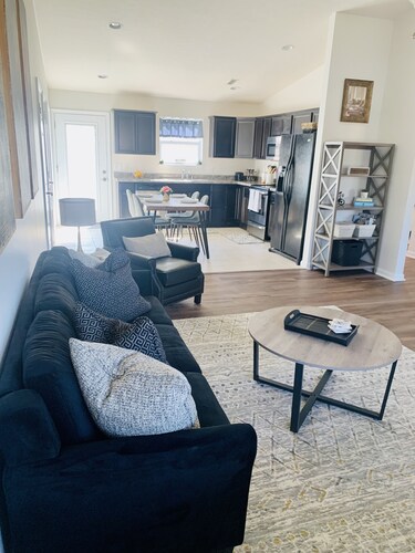 Cozy & Quiet Ranch Home with Private Fenced Yard just Minutes to Cincinnati