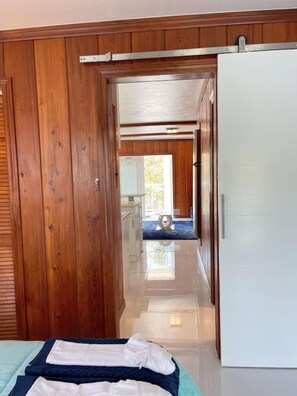 1 bedroom, iron/ironing board, travel cot, WiFi