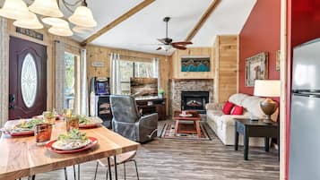 Nhà gỗ cơ bản | Phòng ăn