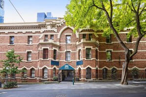 Exterior - The Copper Bourke, 1 BR (Melbourne)