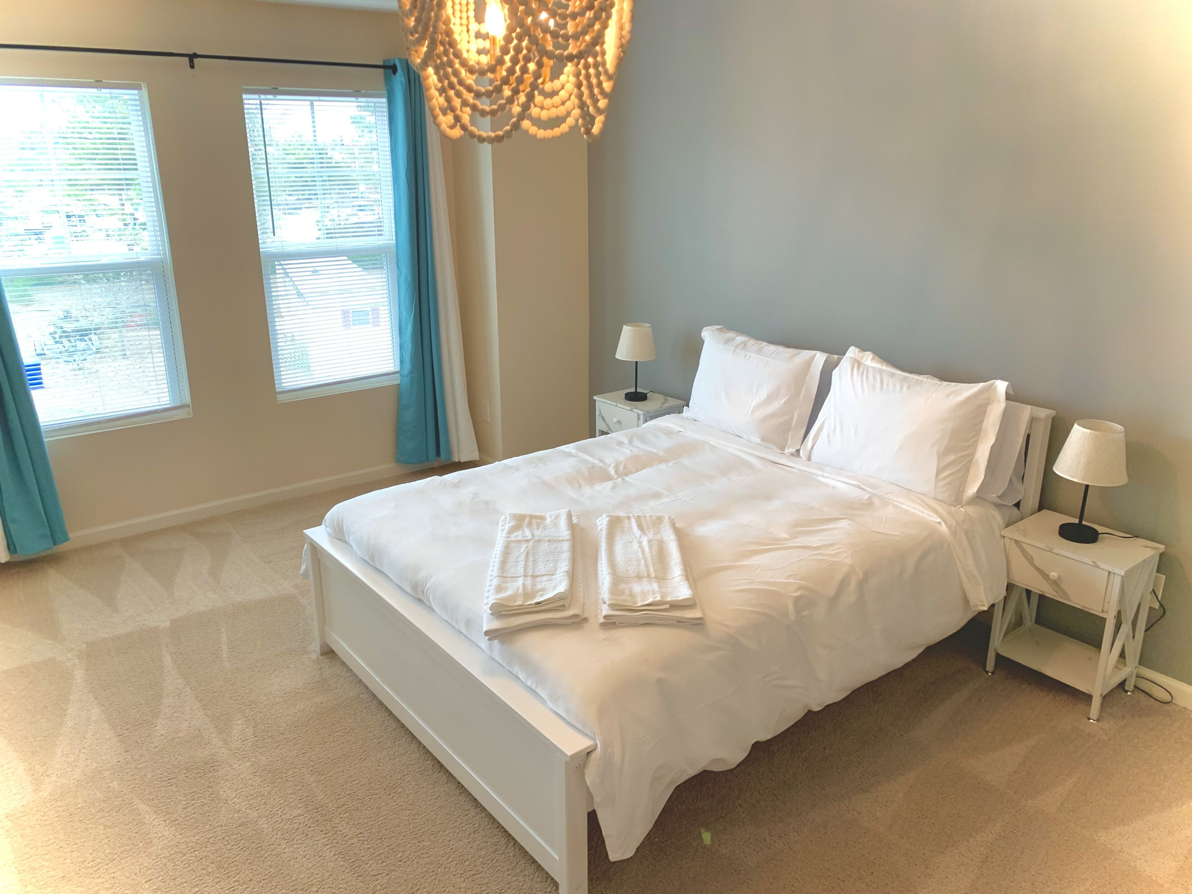 Carolina Beach Home for couples and family/Free Parking/ Quality home