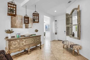 Interior - A Star Is Born/5BR-3BA/Pool and Spa (Indio)