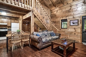 Basic Cabin | Living room | 50-inch LED TV with satellite channels, TV, fireplace - Beary Patch Hill (Sevierville)