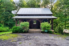 Front of property - Beary Patch Hill (Sevierville)