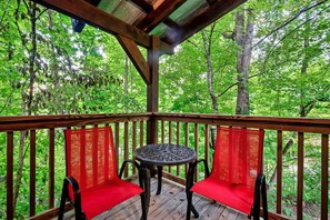 Porch - Beary Patch Hill (Sevierville)