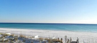 Charming Beach Cottage, Beach Chair Service Included