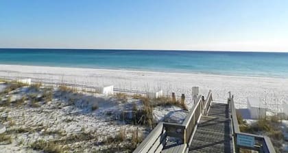 Charming Beach Cottage, Beach Chair Service Included
