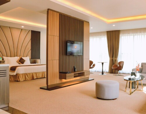 Yen Bien Luxury Hotel