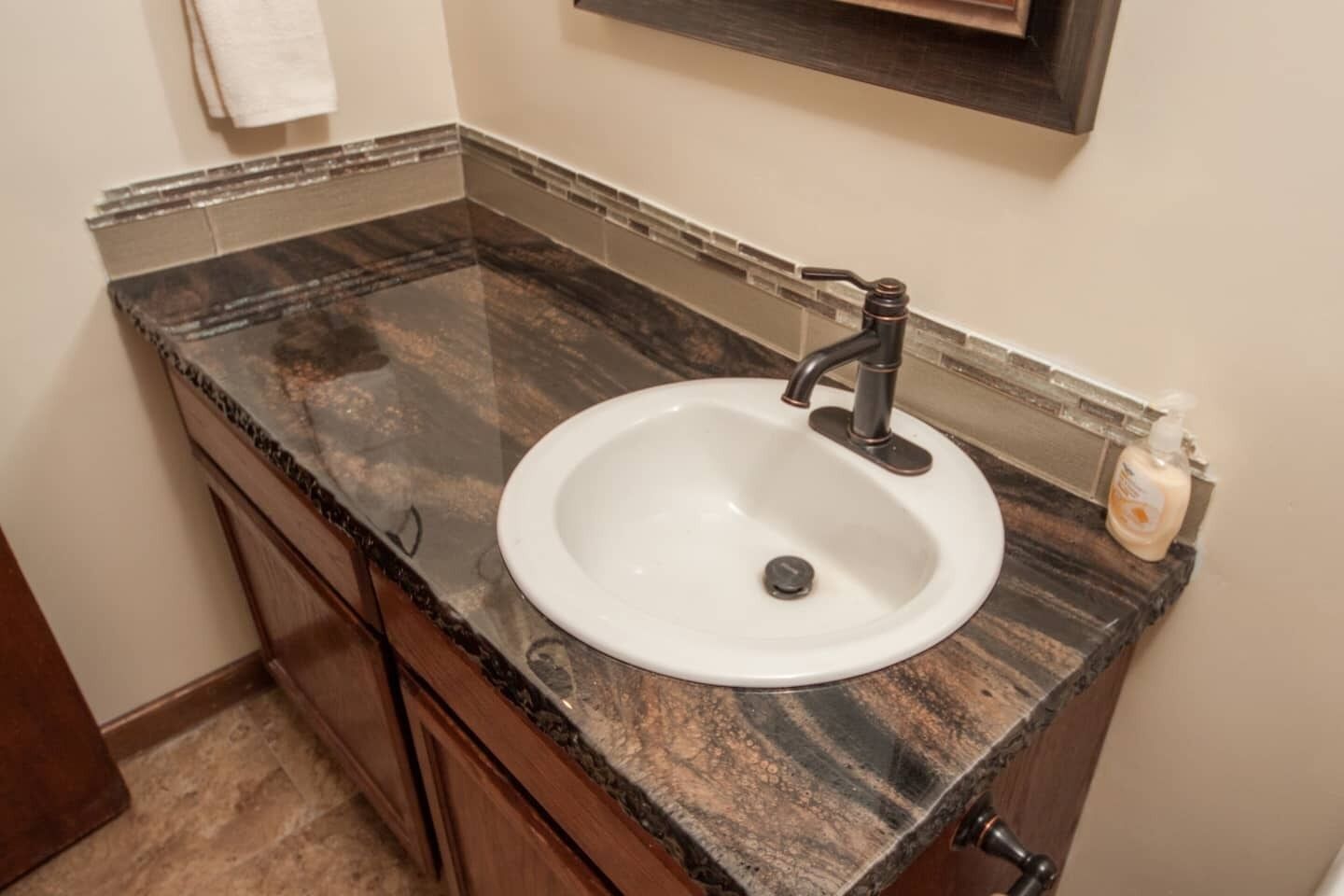 Beautiful place!!! 2 bedroom. Historic building 