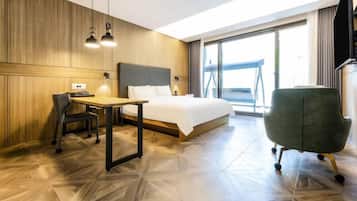 Premium C | Individually decorated, individually furnished, free WiFi, bed sheets