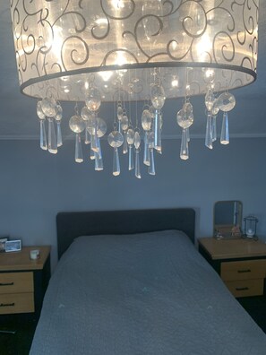 4 bedrooms, desk, free WiFi