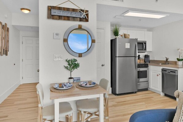 Fridge, microwave, oven, stovetop - BeachFront-Ocean View-Majestic Beach 509 Premium (Panama City Beach)