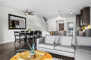 Smart-TV, Videospiele, Netflix, Streaming-Dienste