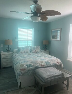 4 عدّة غرف نوم وواي فاي وملاءات أسرّة