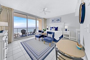 Skrivebord, strykejern/-brett, wi-fi og sengetøy