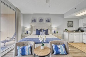 Desk, iron/ironing board, WiFi, bed sheets - Majestic Beach Resort 212-BeachFront (Panama City Beach)