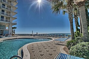 Luokittelematon kuva, 4 kautta 100, painike