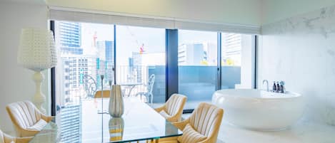 Presidential Suite | 1 bedroom, blackout drapes, iron/ironing board, free WiFi