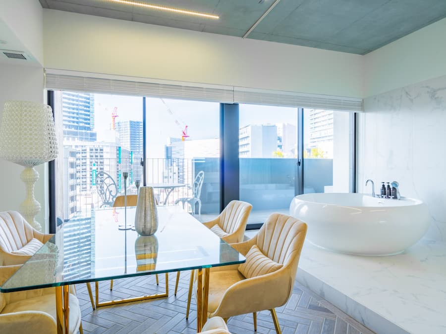 Suite – president | Blendingsgardiner, strykejern/-brett, wi-fi (inkludert) og sengetøy