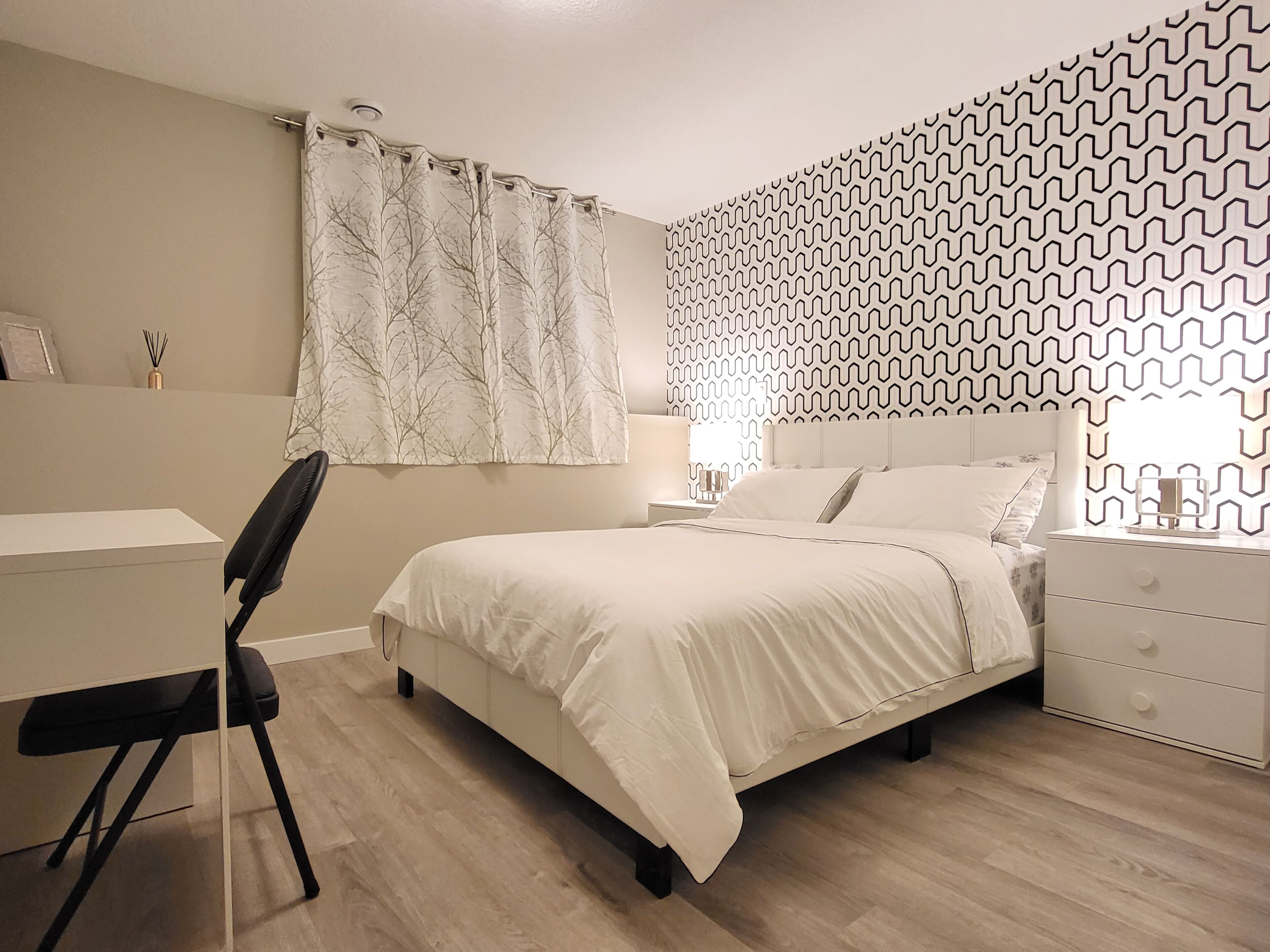 Affordable Suite close to Parks