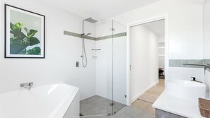 Bathtub, hair dryer, towels - Ilanga Jervis Bay-Heated Pool (Huskisson)