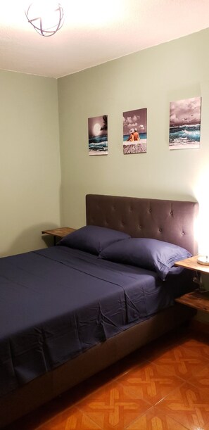 2 habitaciones, tabla de planchar con plancha, wifi y ropa de cama 