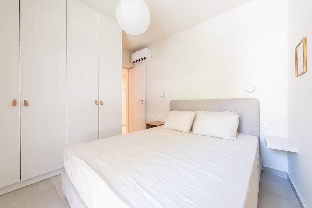 Lovely 2 Bedroom Apartment Vouliagmeni