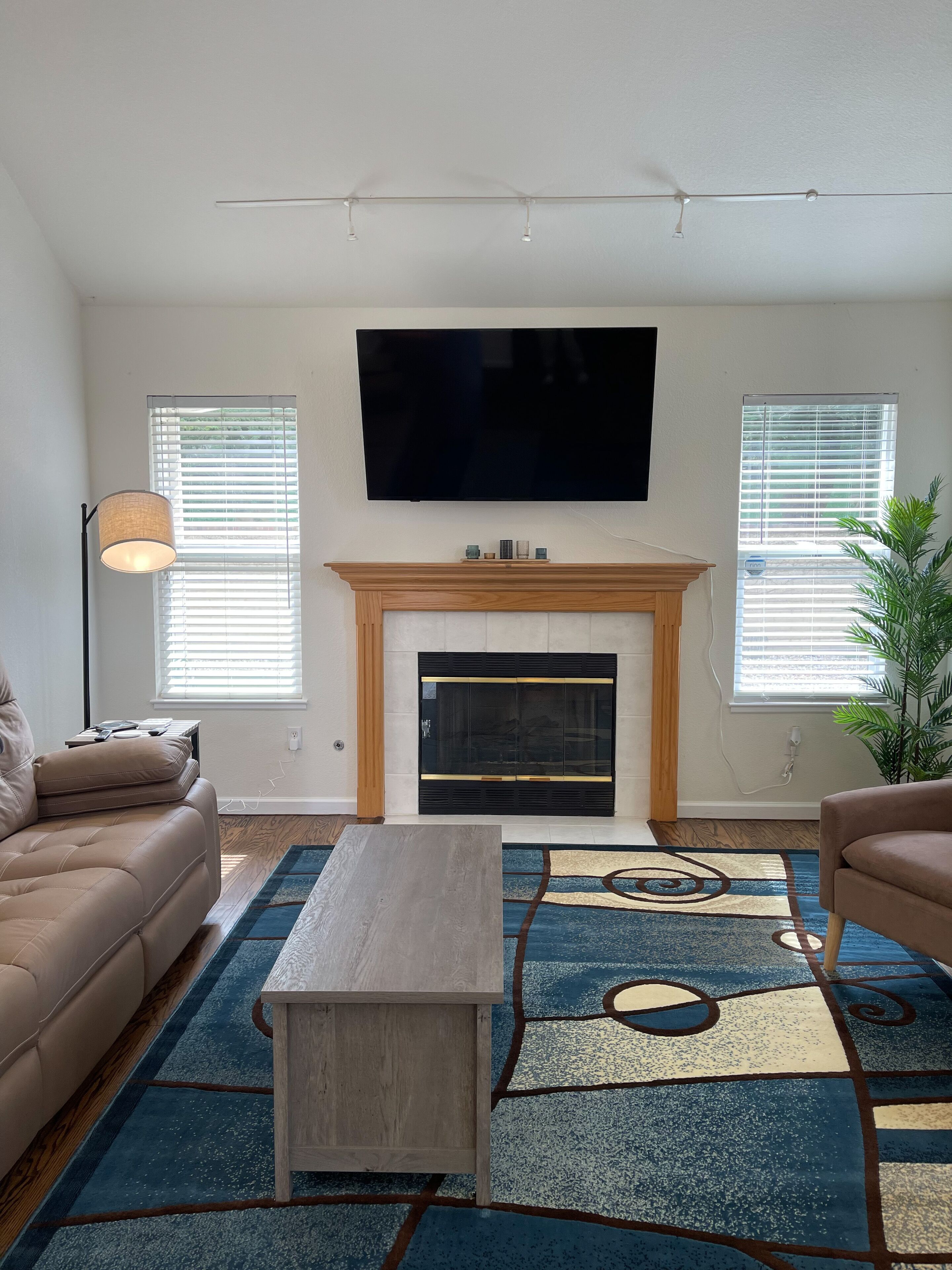 Bay Area Coastal Hideaway - Remodeled family size home! - 25 min from the beach!