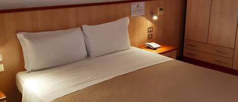 Minibar, in-room safe, desk, soundproofing