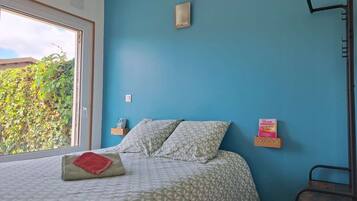 2 makuuhuonetta, vauvan matkasänky, Wi-Fi, vuodevaatteet