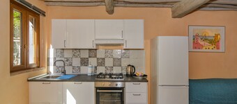 Romantic Escape in the Countryside. 10 minutes away from Lucca!