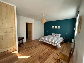 4 Schlafzimmer, Bügeleisen/Bügelbrett, Reisekinderbett, kostenloses WLAN